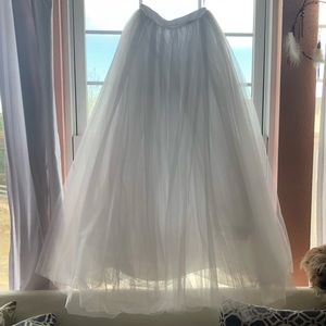 Bright white tulle wedding skirt sz 0-2